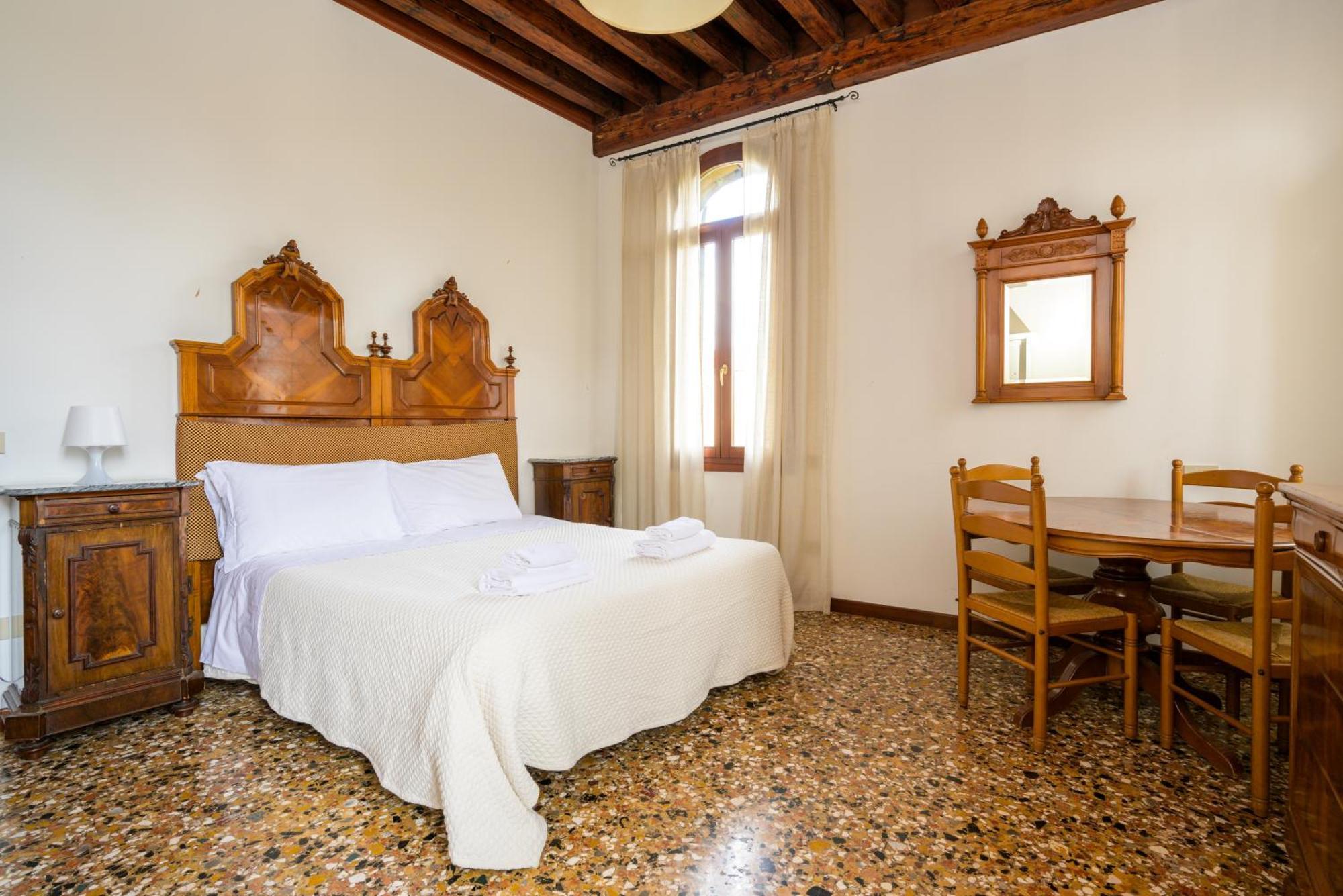 San Trovaso Apartamento *