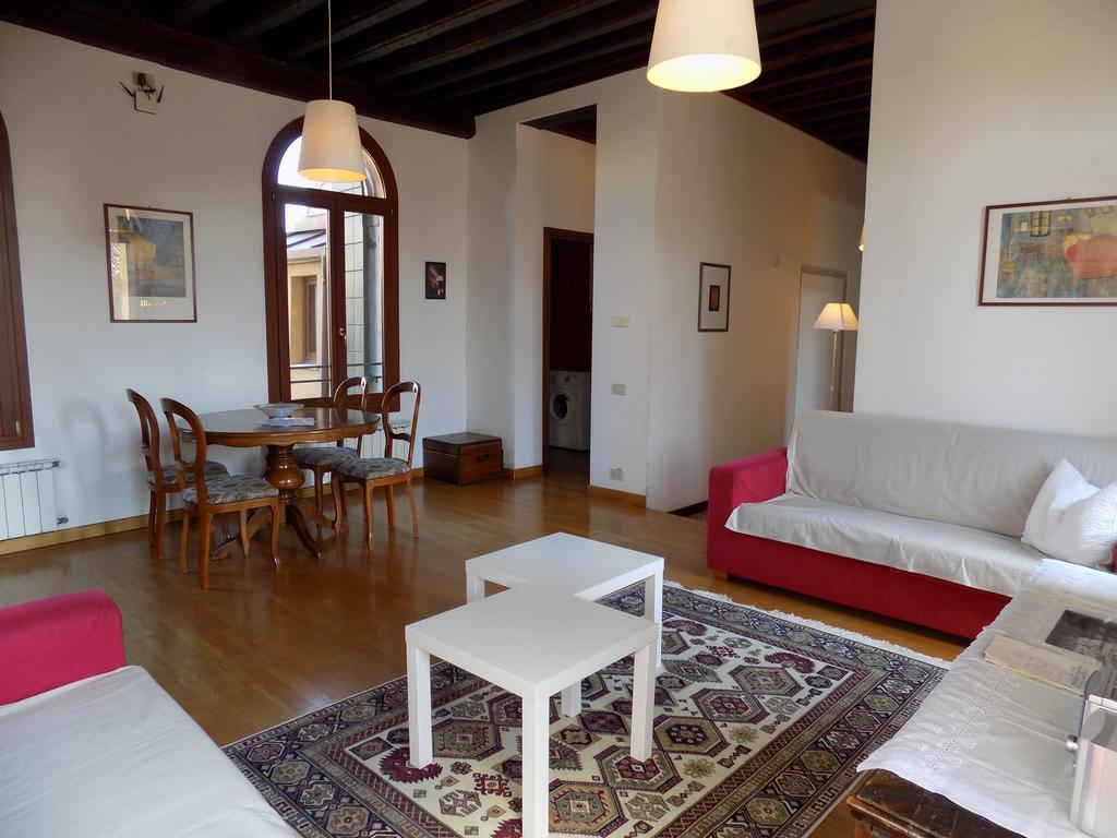 San Trovaso Apartamento